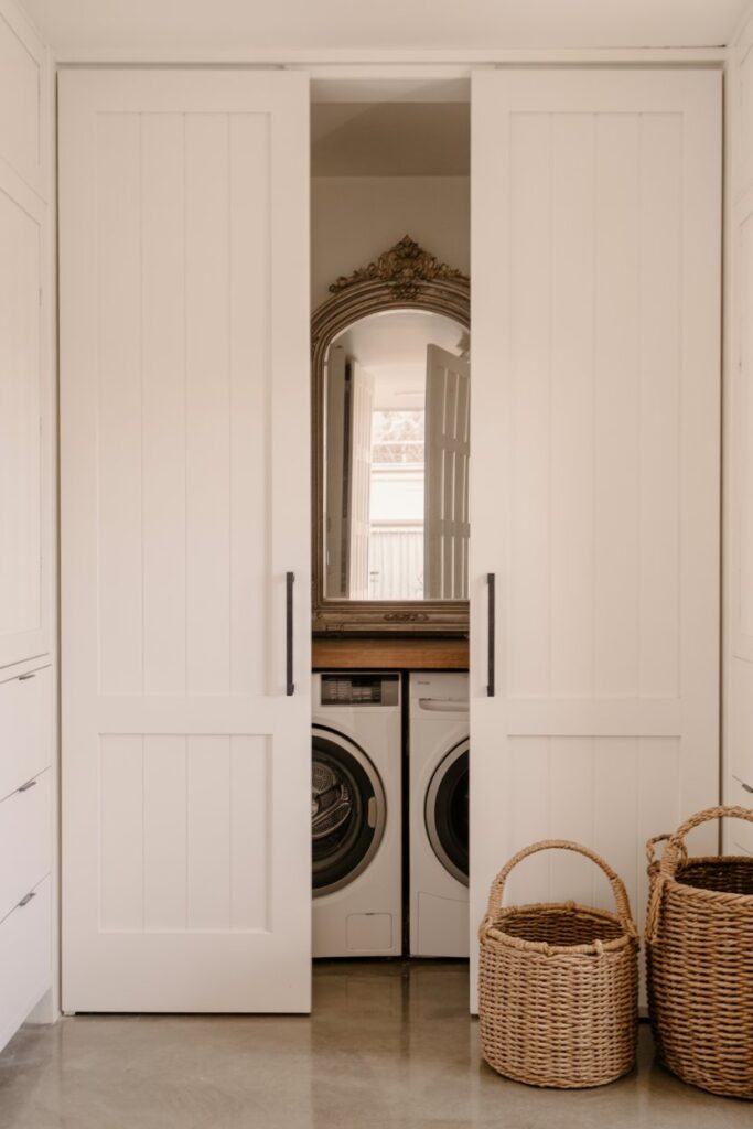 Master Invisible Storage