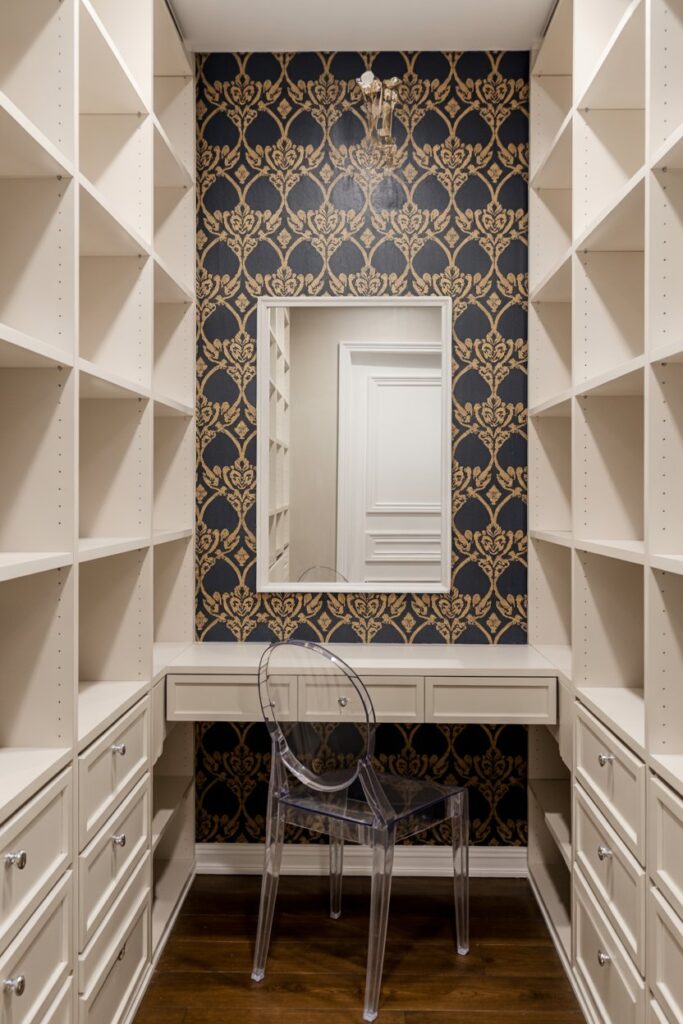 Use Wallpaper to Define the Space